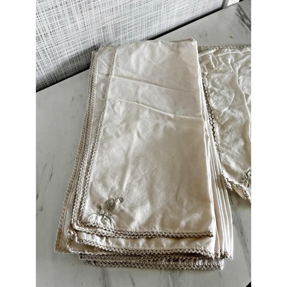 Vintage Table Napkins Ivory /Tan Embroidered Flower Lace Trim 16